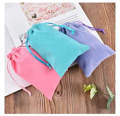 Simpatica borsa con coulisse per ragazza Cinnamoroll Sanrio Lettera Anime AZ Stampa portatile per bambini Kawaii Festa di compleanno Tasca a mano Giocattolo Custodia regalo