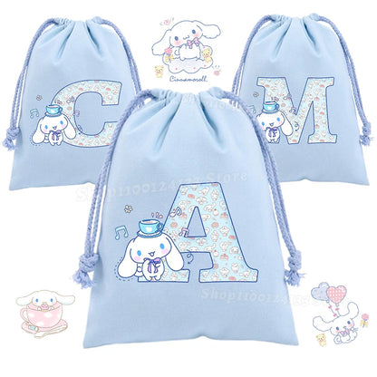 Simpatica borsa con coulisse per ragazza Cinnamoroll Sanrio Lettera Anime AZ Stampa portatile per bambini Kawaii Festa di compleanno Tasca a mano Giocattolo Custodia regalo