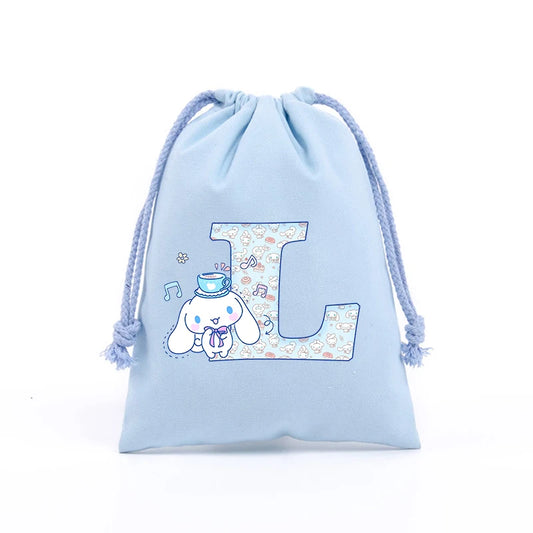 Simpatica borsa con coulisse per ragazza Cinnamoroll Sanrio Lettera Anime AZ Stampa portatile per bambini Kawaii Festa di compleanno Tasca a mano Giocattolo Custodia regalo