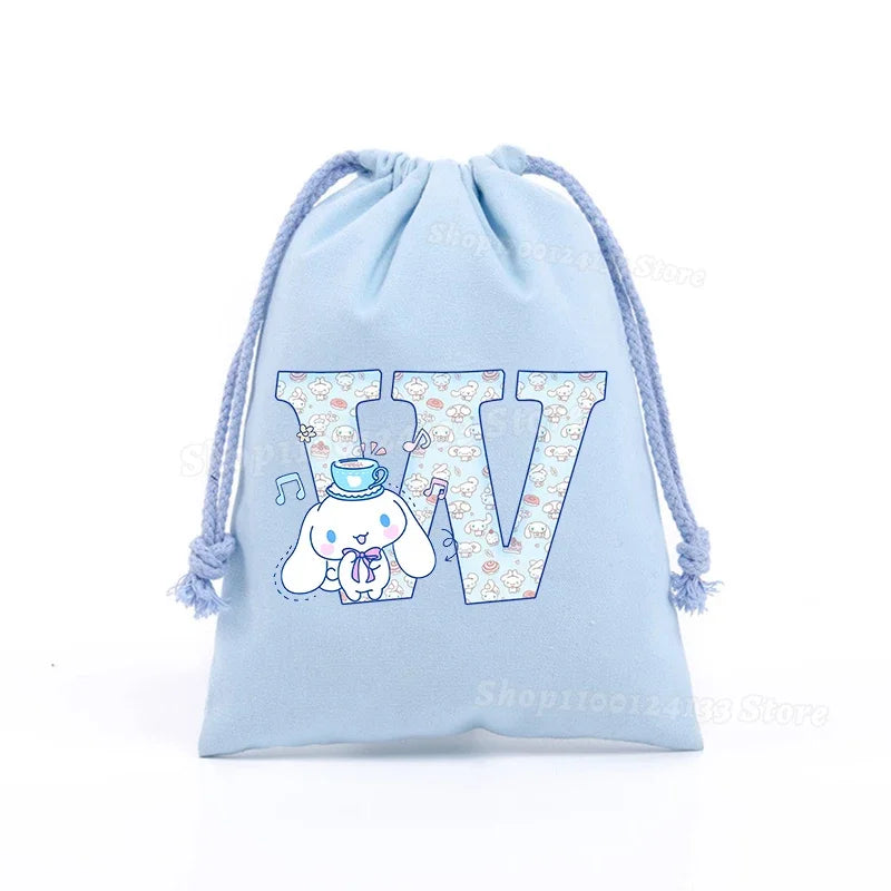 Simpatica borsa con coulisse per ragazza Cinnamoroll Sanrio Lettera Anime AZ Stampa portatile per bambini Kawaii Festa di compleanno Tasca a mano Giocattolo Custodia regalo