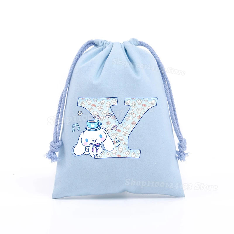 Simpatica borsa con coulisse per ragazza Cinnamoroll Sanrio Lettera Anime AZ Stampa portatile per bambini Kawaii Festa di compleanno Tasca a mano Giocattolo Custodia regalo