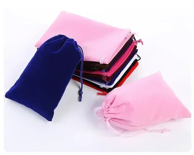 Simpatica borsa con coulisse per ragazza Cinnamoroll Sanrio Lettera Anime AZ Stampa portatile per bambini Kawaii Festa di compleanno Tasca a mano Giocattolo Custodia regalo