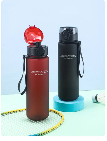 Borraccia Sportiva per Bambini da 650ml, Design Anime Zoro-Luffy, con Corda per Trasporto, Bottiglia Portatile per Acqua